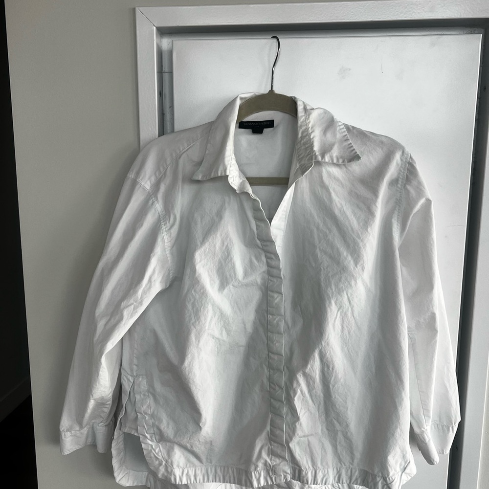 Banana Republic White Button Up Shirt - 100% Cotton